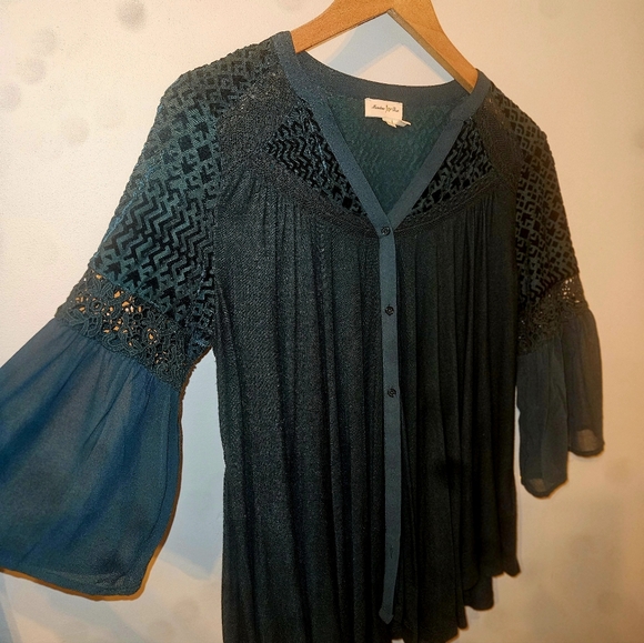 Anthropologie Emerald Green Flowy Top - Picture 2 of 8